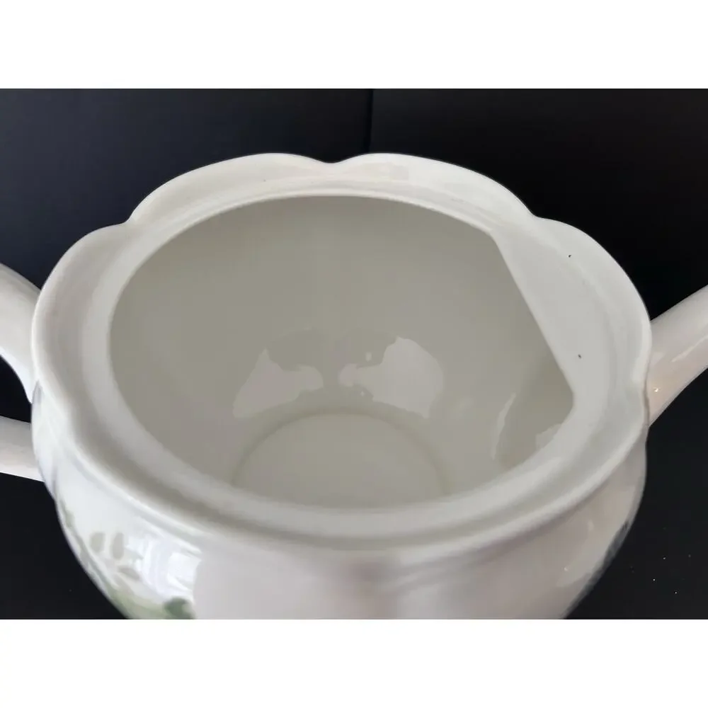 Lenox Butterfly Meadow Teapot with lid Louise De Luyer Blue Flowers Excellent